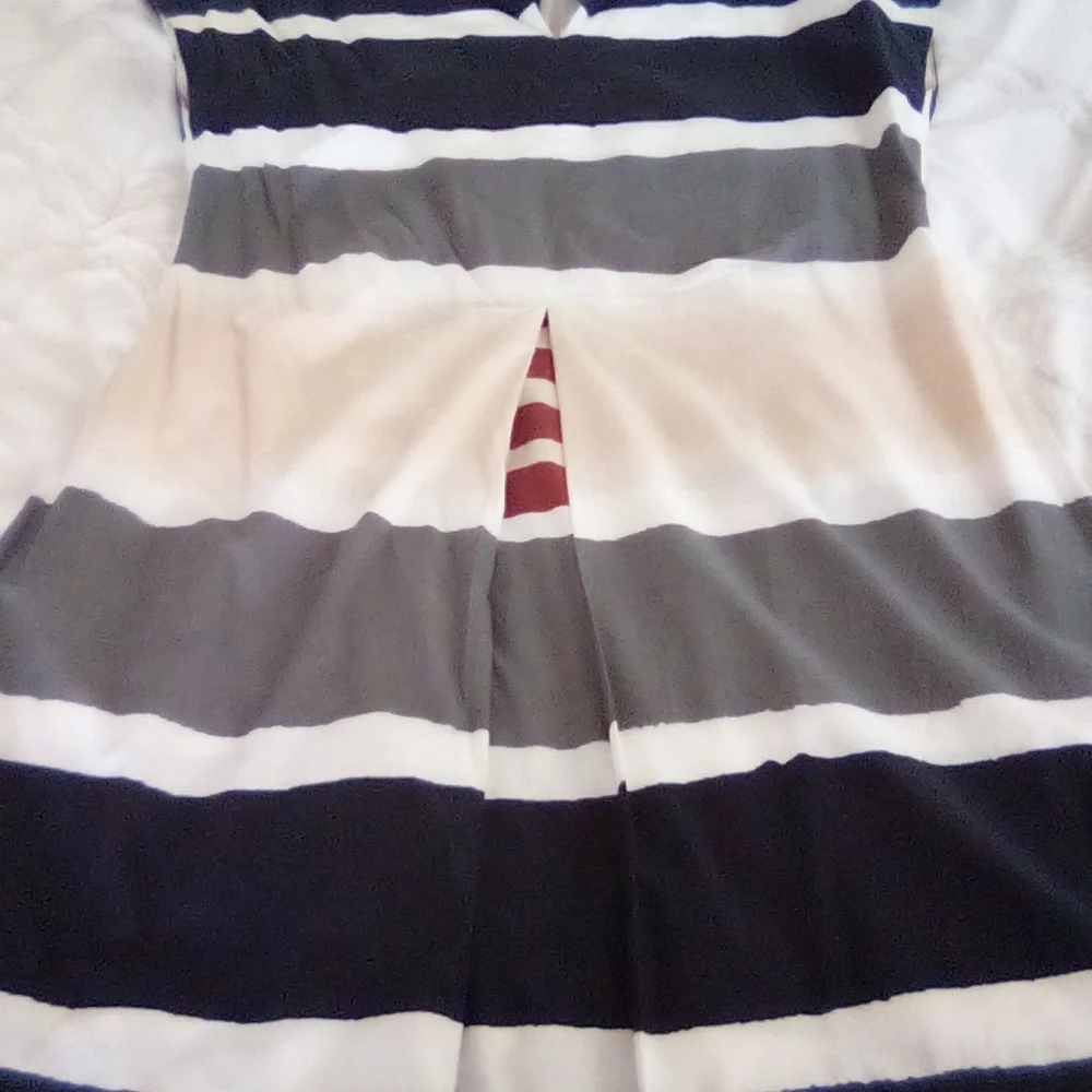 DRESS - Picture 3 of 5